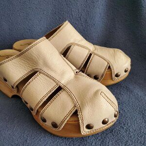 Free People  Size 7 Libra Clogs